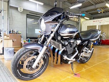 
              水戸市　Ｉ様　XJR1300　カウル塗装取付